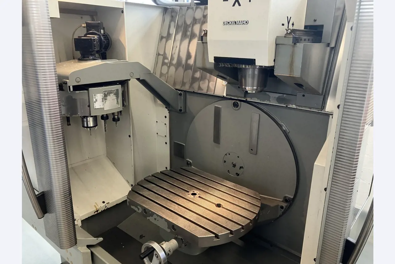 gepflegte maschinelle Einrichtung der Firma Mann + Hummel-2