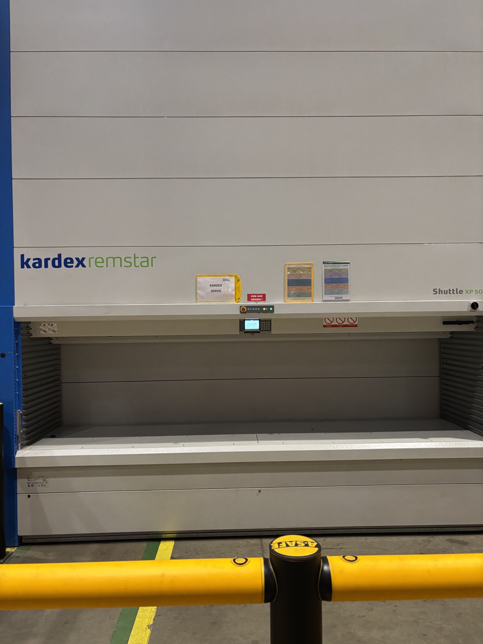 dobrze utrzymany sprzęt mechaniczny od Mann + Hummel-5