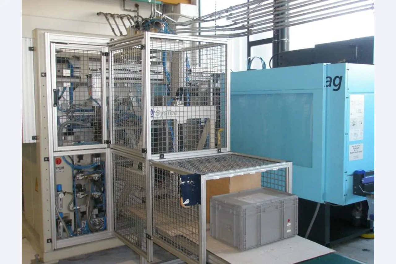 1 MotionCup®- manufacturing cell-1