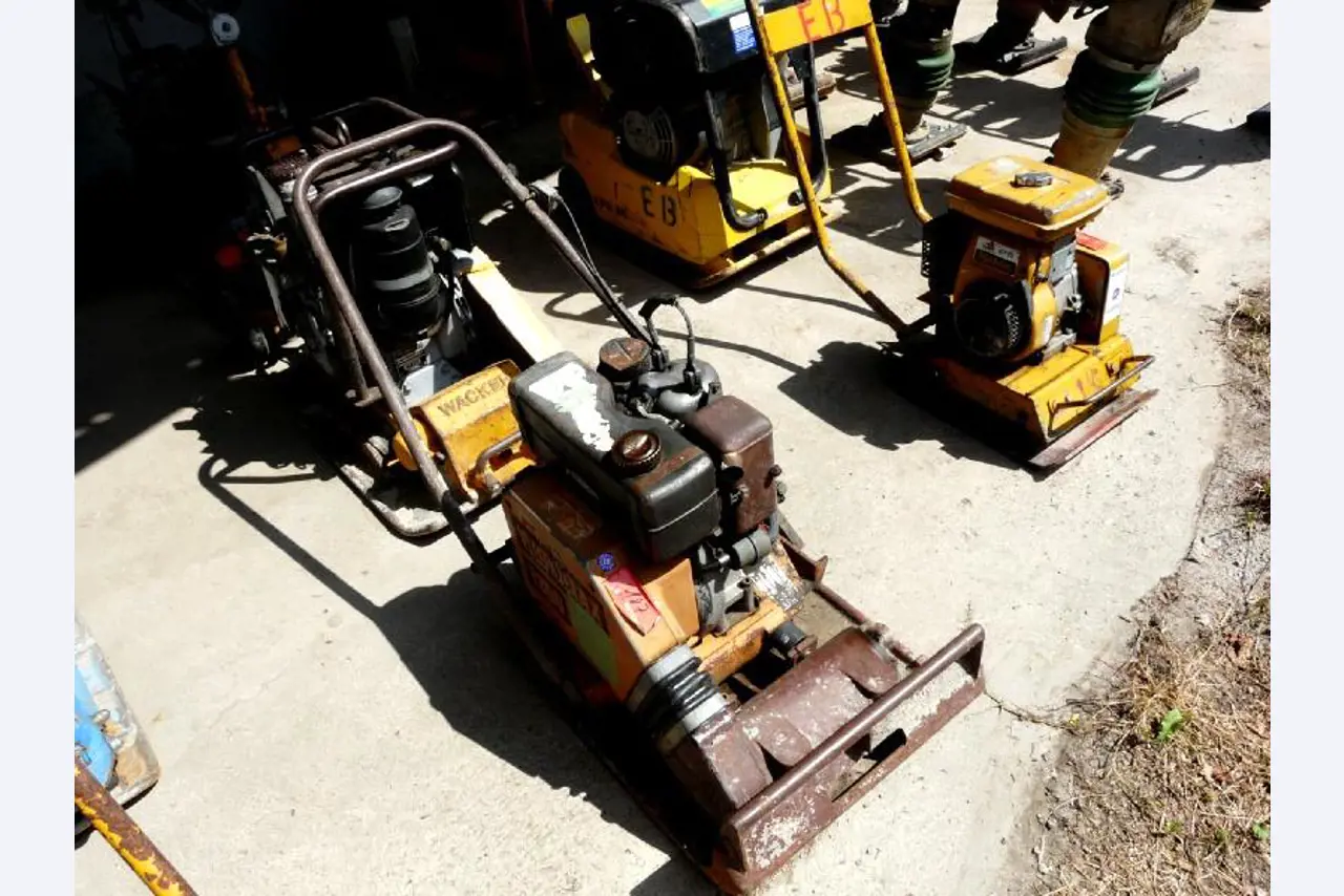 Egon Bessler KG / <br>Krautschneider Tiefbau GmbH-1