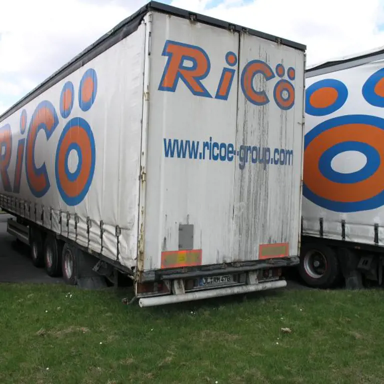 3-Achs-Sattelauflieger RiCö (ex Krone) MEGA-Curtainsider