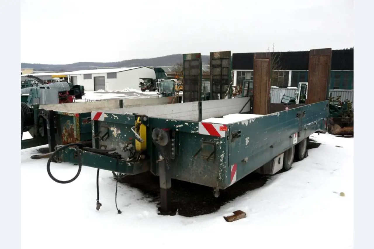 Richard Mayer GmbH & Co. KG Bauunternehmung, Sindelfingen-1