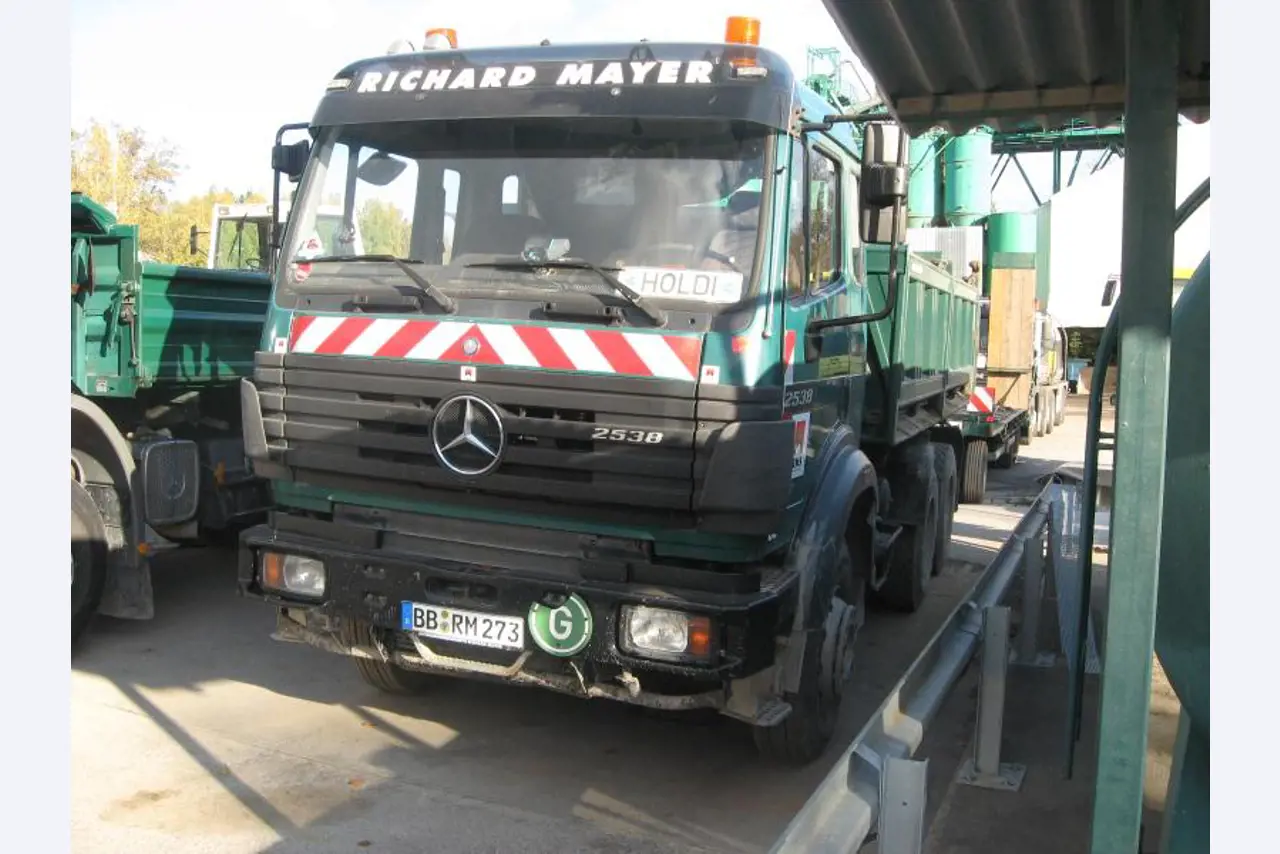 Richard Mayer GmbH & Co. KG Bauunternehmung, Sindelfingen-1