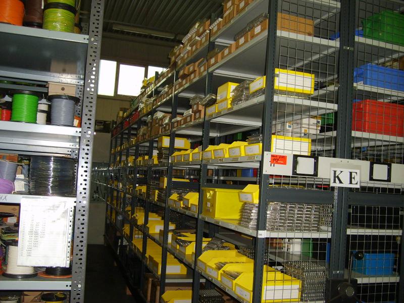 EM/electronics-mechanics GmbH sowie der<br>P&S Produktions- und Service GmbH-6