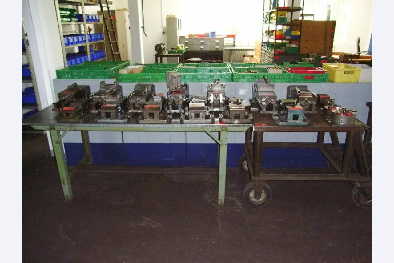 Leimbach Werkzeugbau GmbH & Co. KG<br>Leimbach Besitz GmbH & Co. KG-1