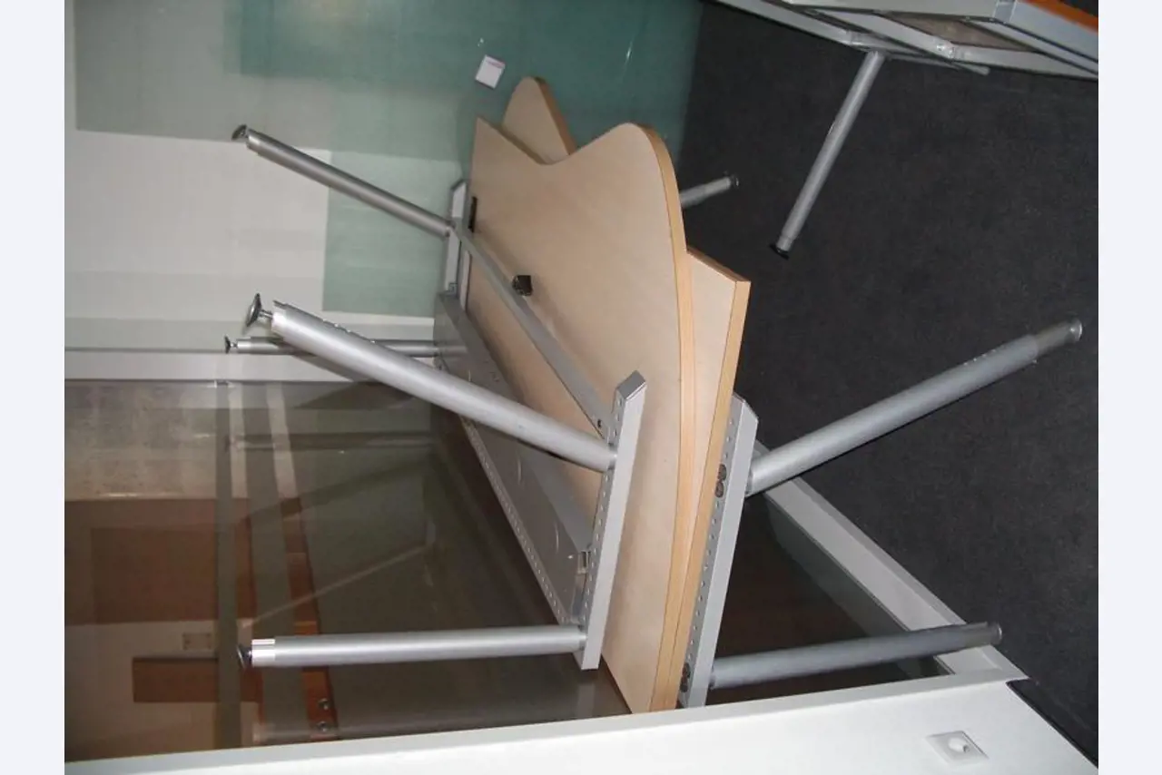 1 lot office furniture-11