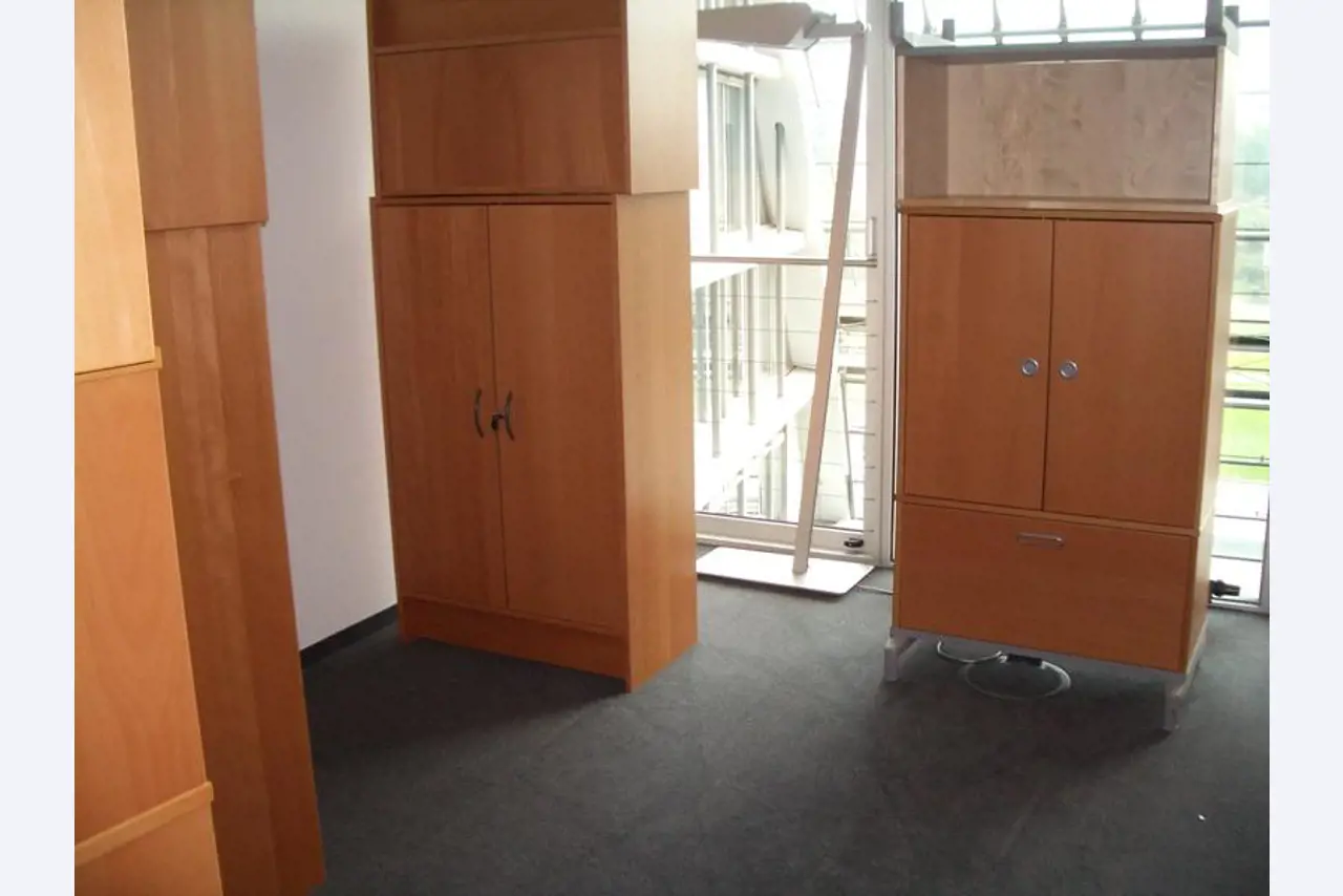 1 lot office furniture-16