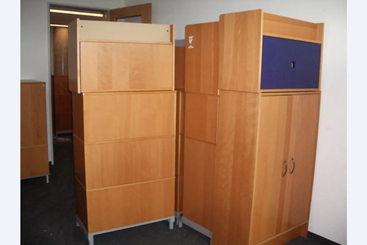 1 lot office furniture-17