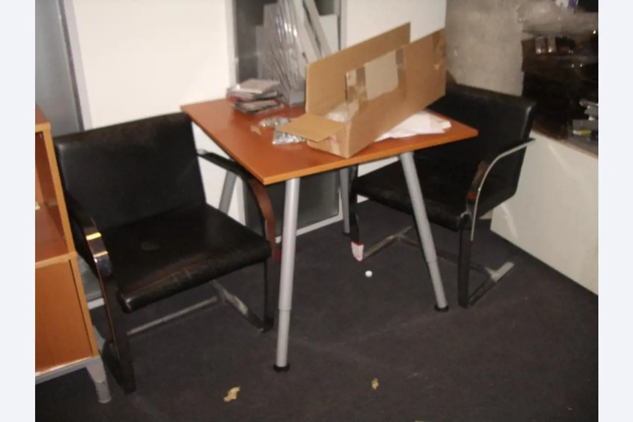 1 lot office furniture-21