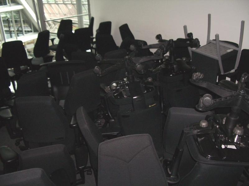 1 lot office furniture-29