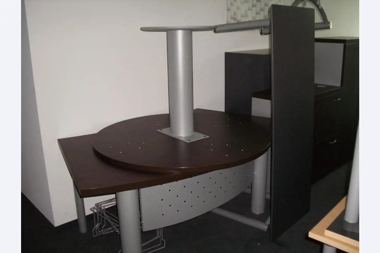 1 lot office furniture-34