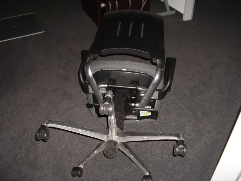 1 lot office furniture-39