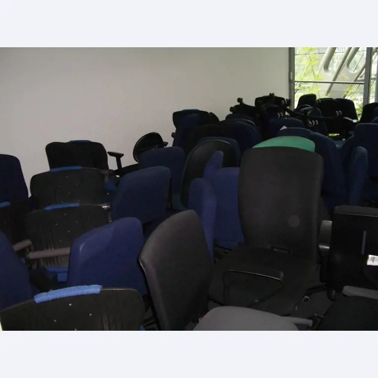 1 lot office furniture-40