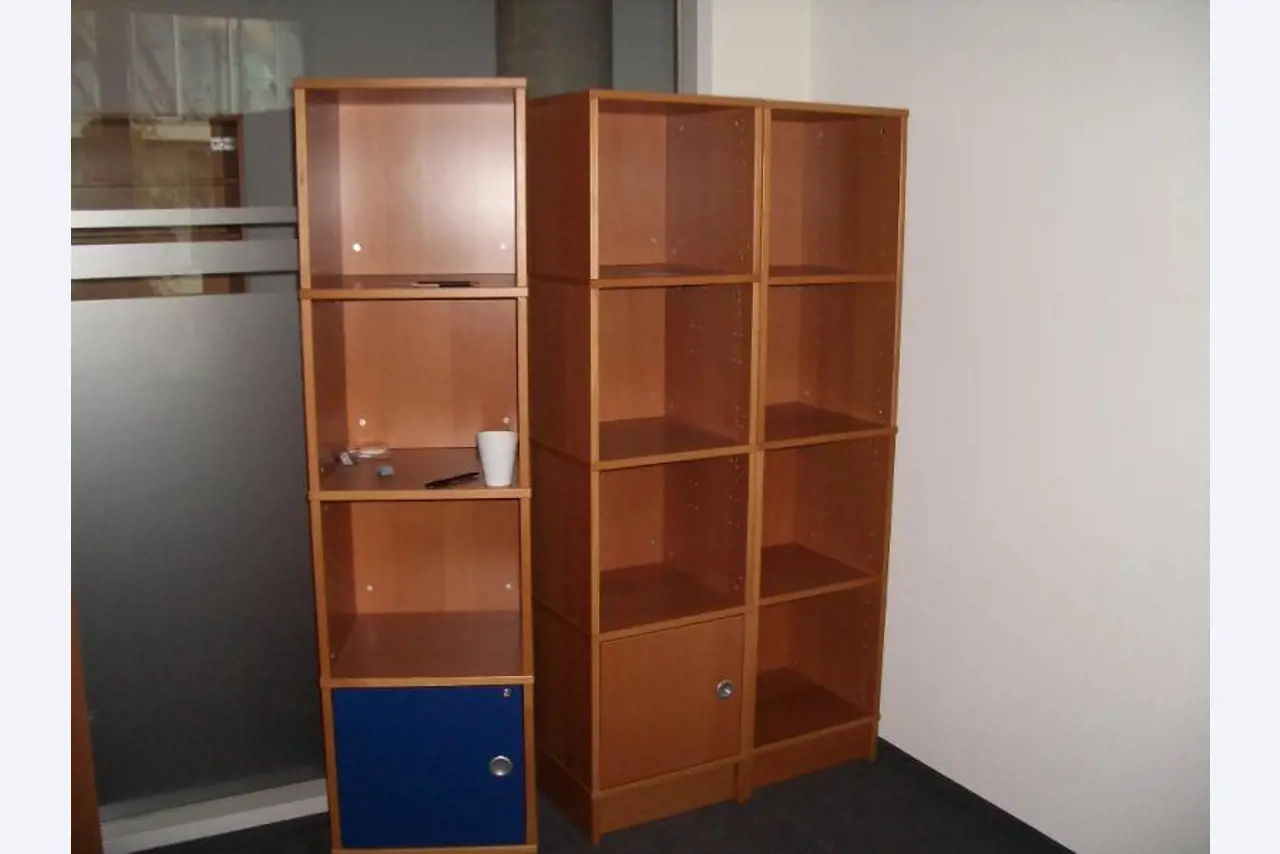 1 lot office furniture-45