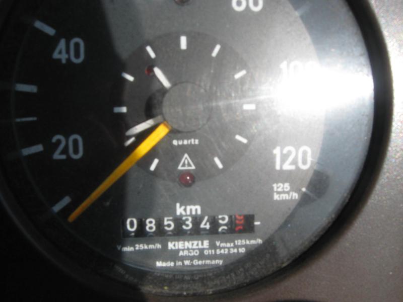 Road sweeping trucks-9