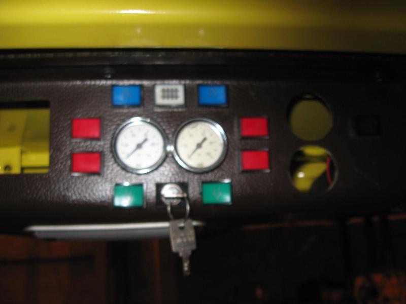 locomotive robots and Unimog with<br>two-way system-10