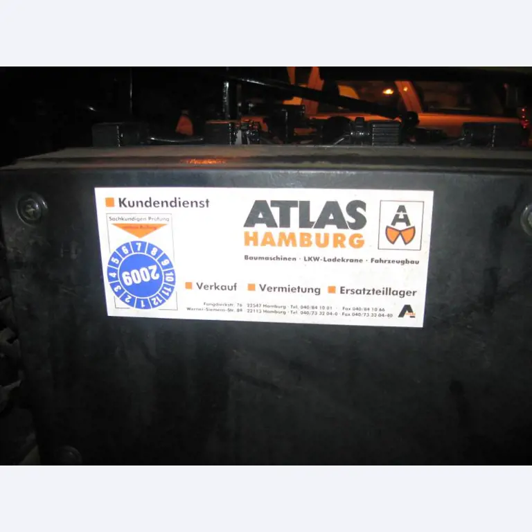 locomotive robots and Unimog with<br>two-way system-17