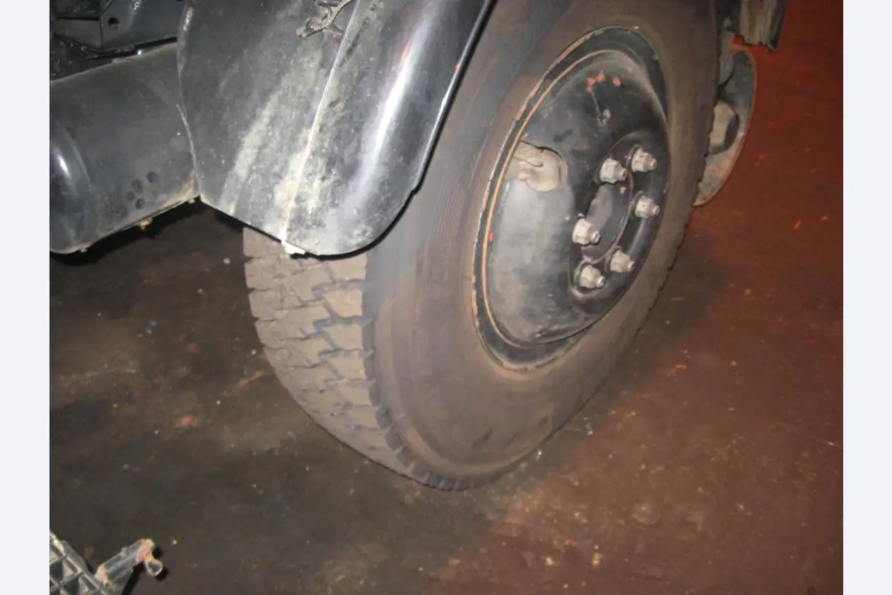locomotive robots and Unimog with<br>two-way system-18