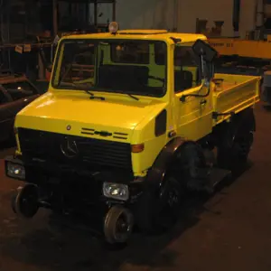 Mercedes-Benz Unimog U 1400