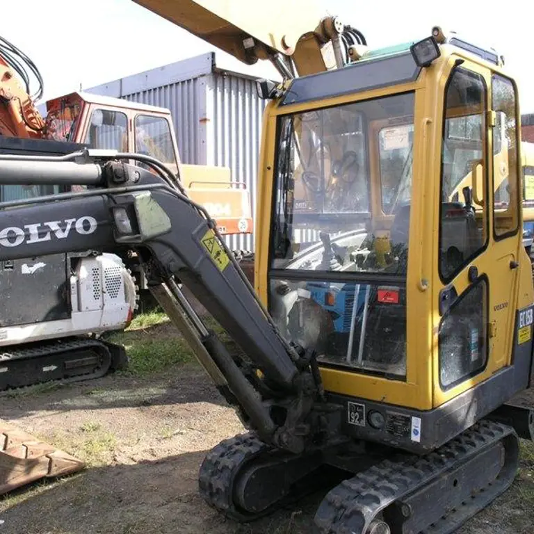 small excavator Volvo EC 15 B