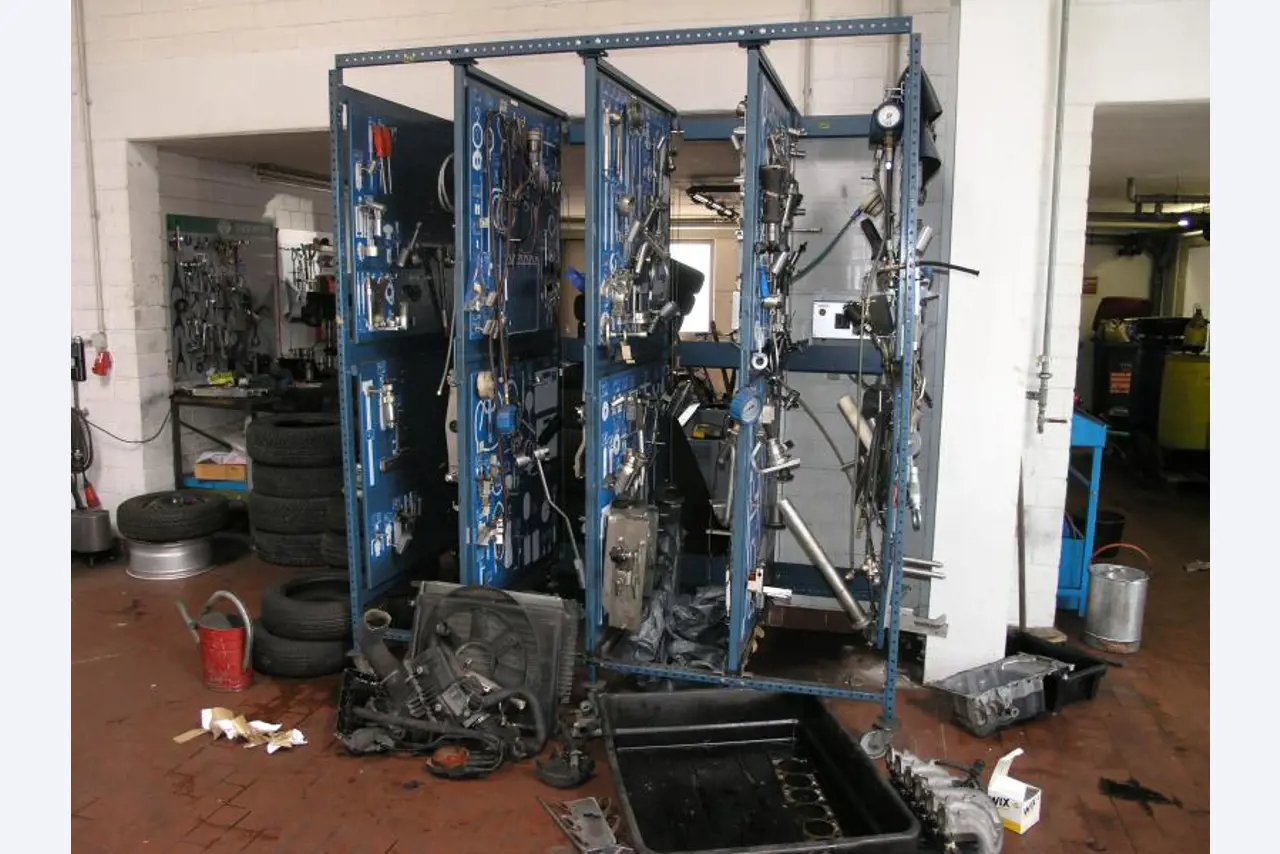 Autohaus Schwartzkopf GmbH / <br>Saro GmbH Wärme-, Kälte-, Schall- und Brandschutzisolierung-2