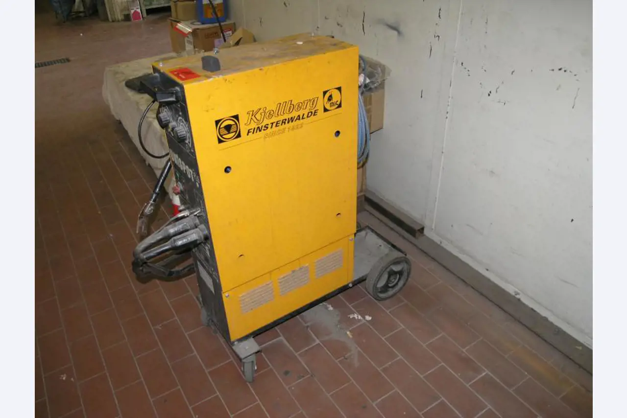 Autohaus Schwartzkopf GmbH / <br>Saro GmbH Wärme-, Kälte-, Schall- und Brandschutzisolierung-13