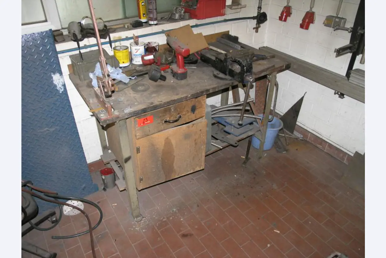 Autohaus Schwartzkopf GmbH / <br>Saro GmbH Wärme-, Kälte-, Schall- und Brandschutzisolierung-25