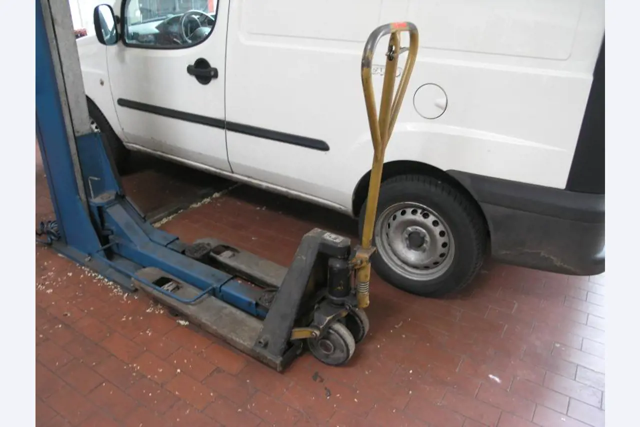 Autohaus Schwartzkopf GmbH / <br>Saro GmbH Wärme-, Kälte-, Schall- und Brandschutzisolierung-46