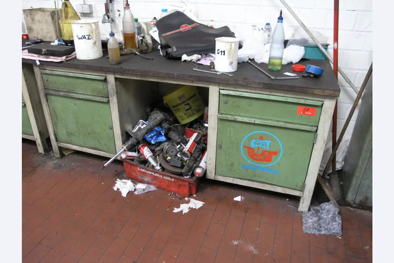 Autohaus Schwartzkopf GmbH / <br>Saro GmbH Wärme-, Kälte-, Schall- und Brandschutzisolierung-52