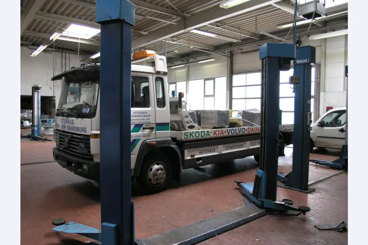 Autohaus Schwartzkopf GmbH / <br>Saro GmbH Wärme-, Kälte-, Schall- und Brandschutzisolierung-60