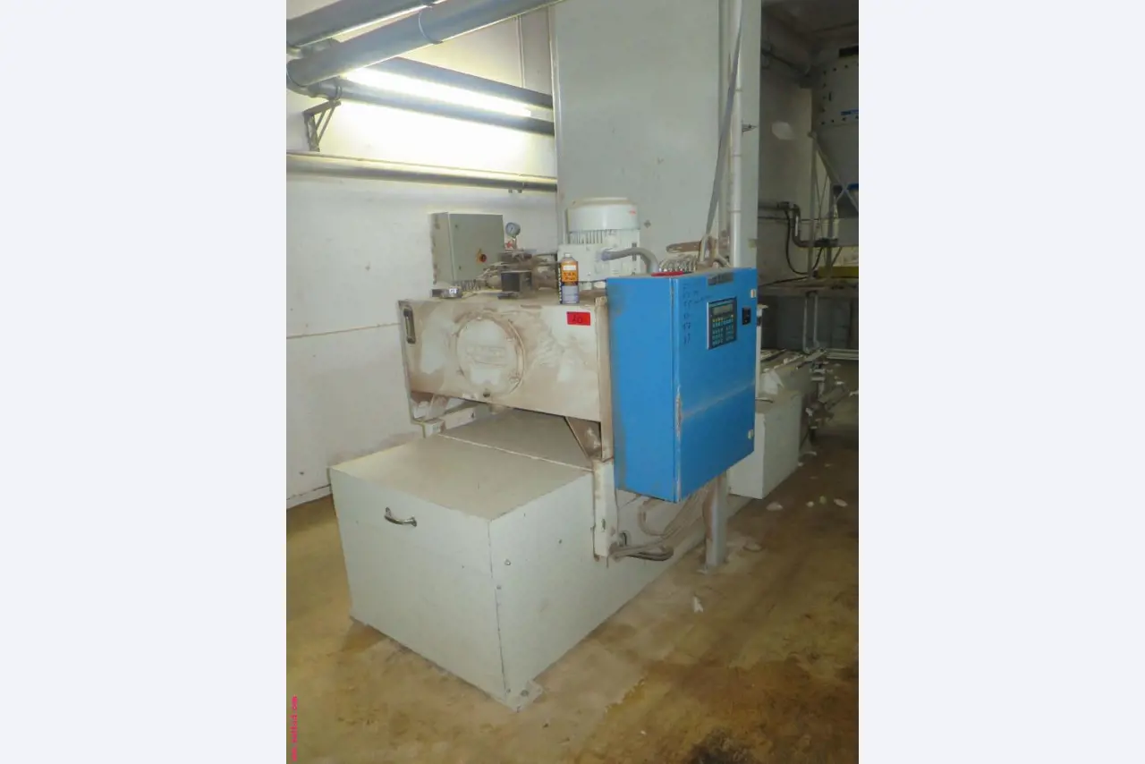 Máquinas dos sectores da fiação, tecelagem e tinturaria - Localização 79787 Lauchringen-1