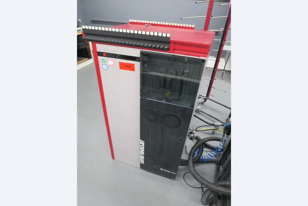 Máquinas dos sectores da fiação, tecelagem e tinturaria - Localização 79787 Lauchringen-1