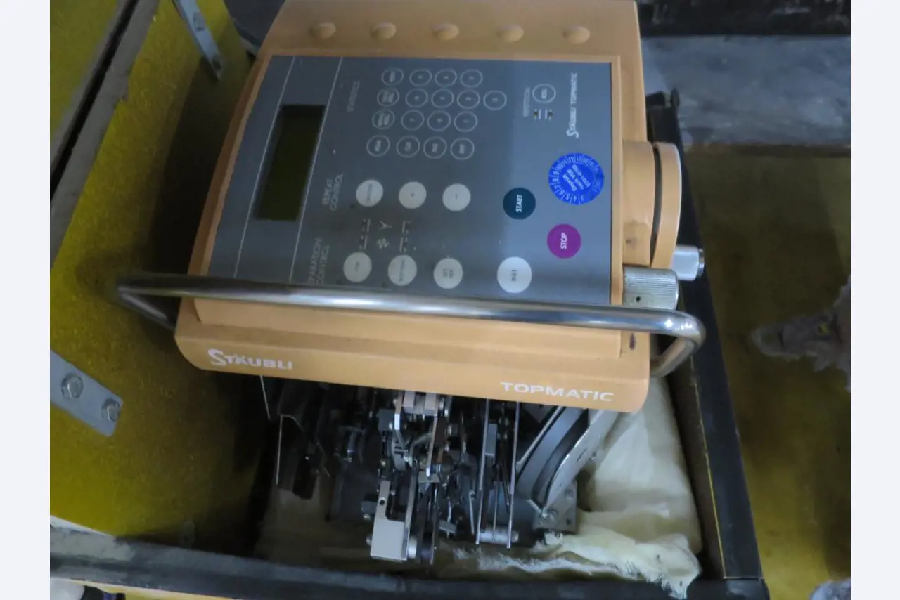 Máquinas dos sectores da fiação, tecelagem e tinturaria - Localização 79787 Lauchringen-1