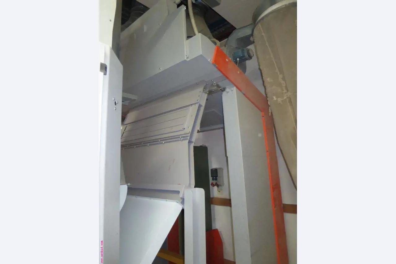 Máquinas dos sectores da fiação, tecelagem e tinturaria - Localização 79787 Lauchringen-2