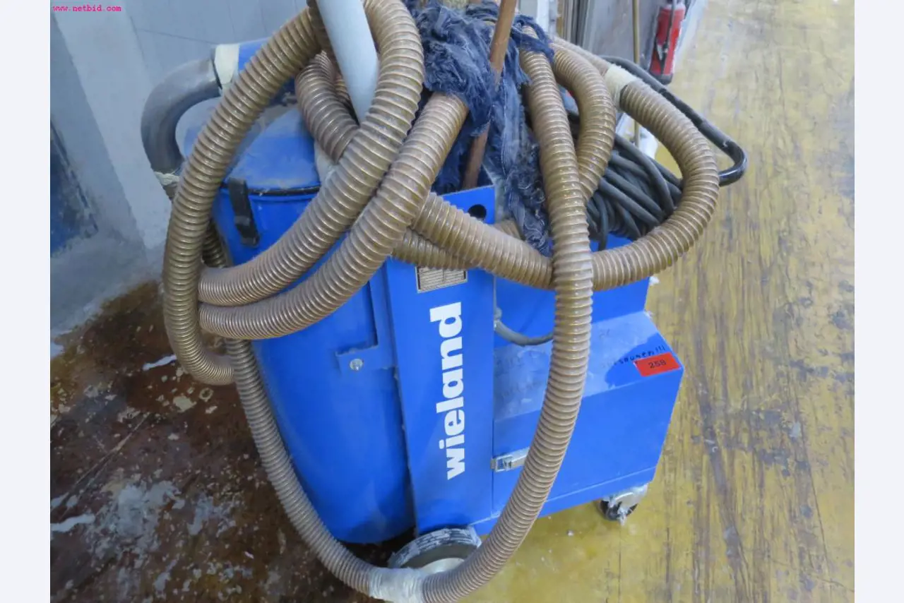 Máquinas dos sectores da fiação, tecelagem e tinturaria - Localização 79787 Lauchringen-1