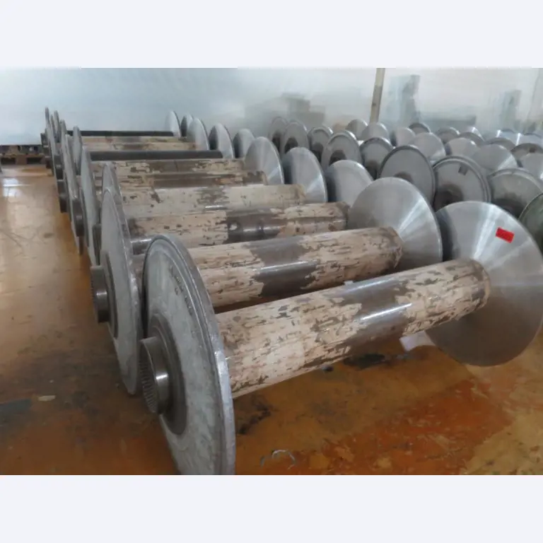 Máquinas dos sectores da fiação, tecelagem e tinturaria - Localização 79787 Lauchringen-1