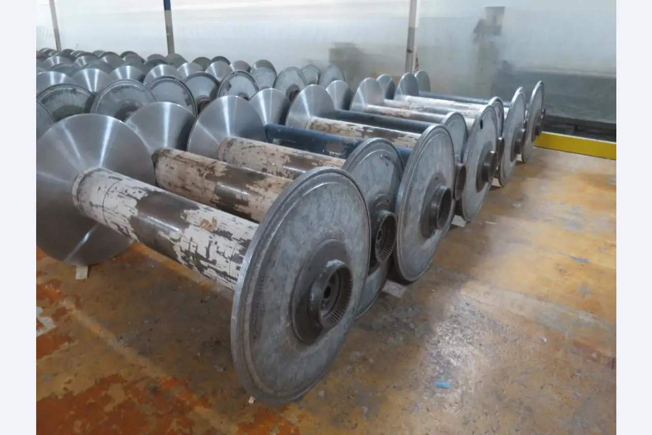 Máquinas dos sectores da fiação, tecelagem e tinturaria - Localização 79787 Lauchringen-1