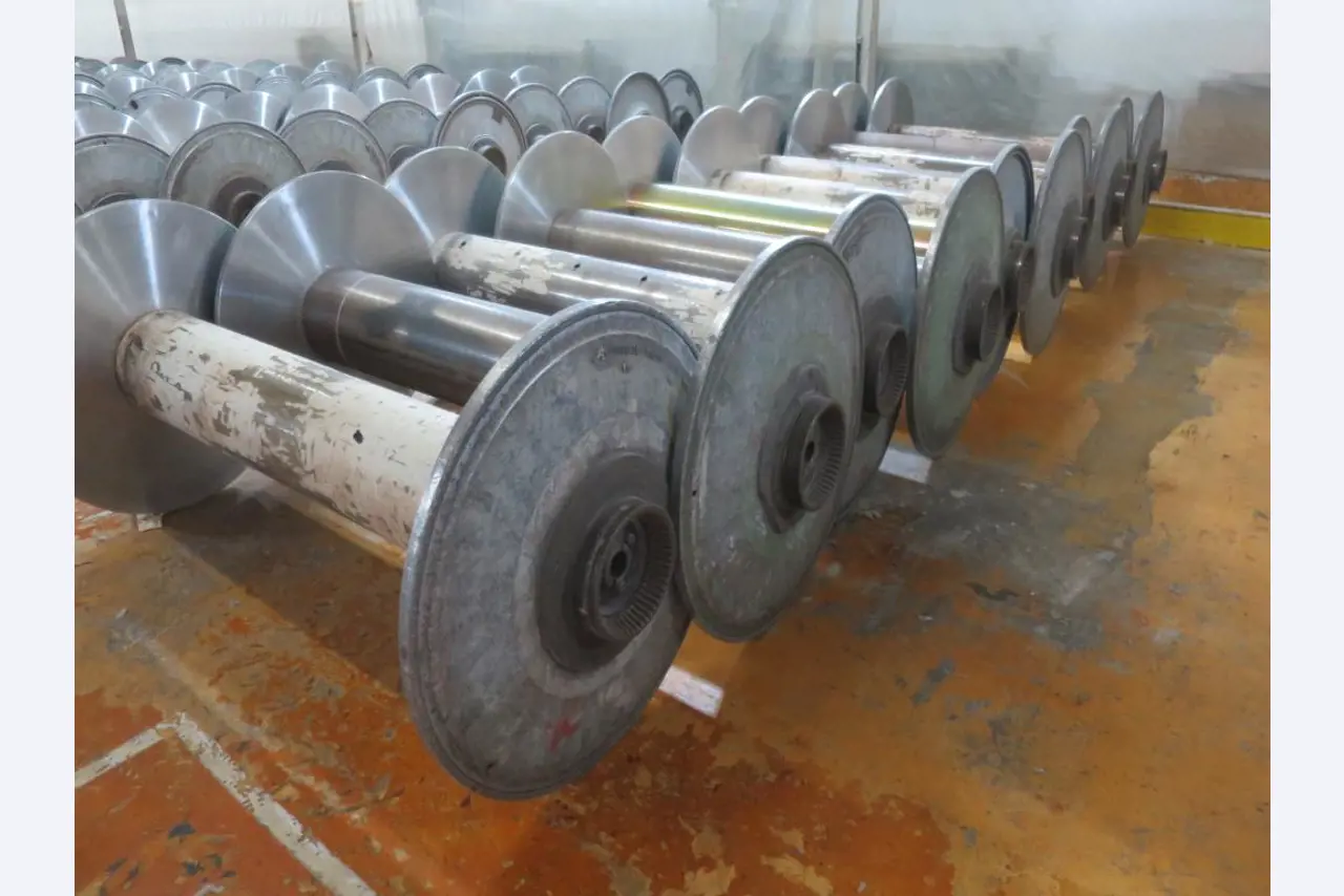 Máquinas dos sectores da fiação, tecelagem e tinturaria - Localização 79787 Lauchringen-1