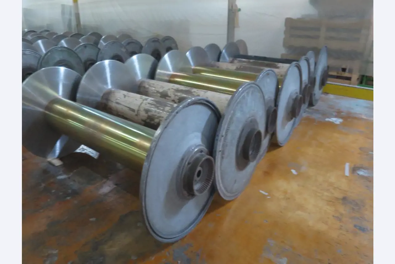 Máquinas dos sectores da fiação, tecelagem e tinturaria - Localização 79787 Lauchringen-1