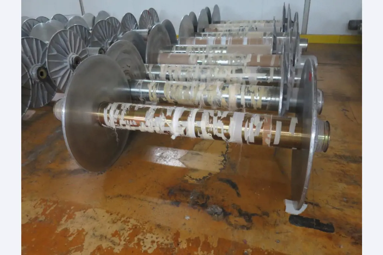 Máquinas dos sectores da fiação, tecelagem e tinturaria - Localização 79787 Lauchringen-1