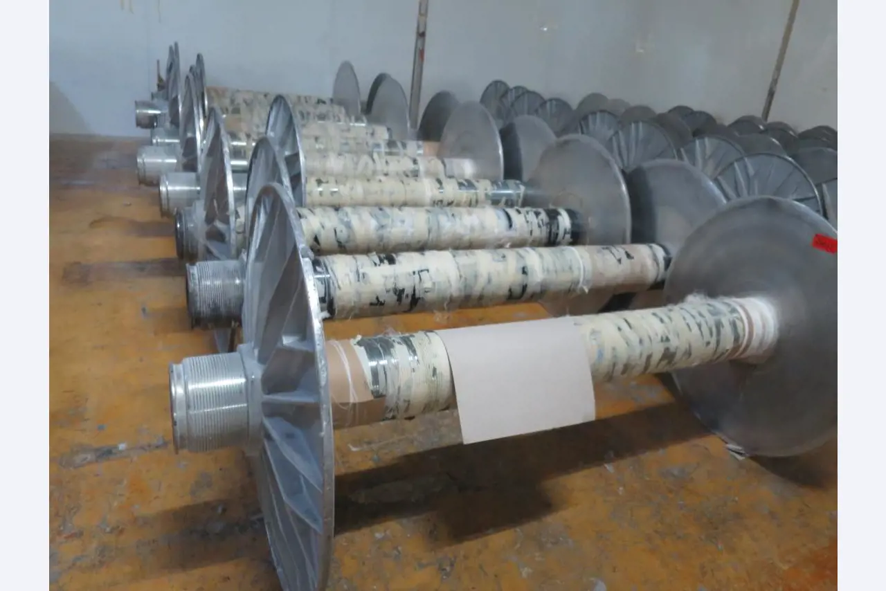 Máquinas dos sectores da fiação, tecelagem e tinturaria - Localização 79787 Lauchringen-1