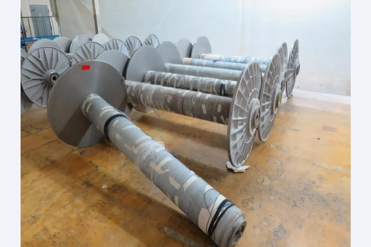 Máquinas dos sectores da fiação, tecelagem e tinturaria - Localização 79787 Lauchringen-1