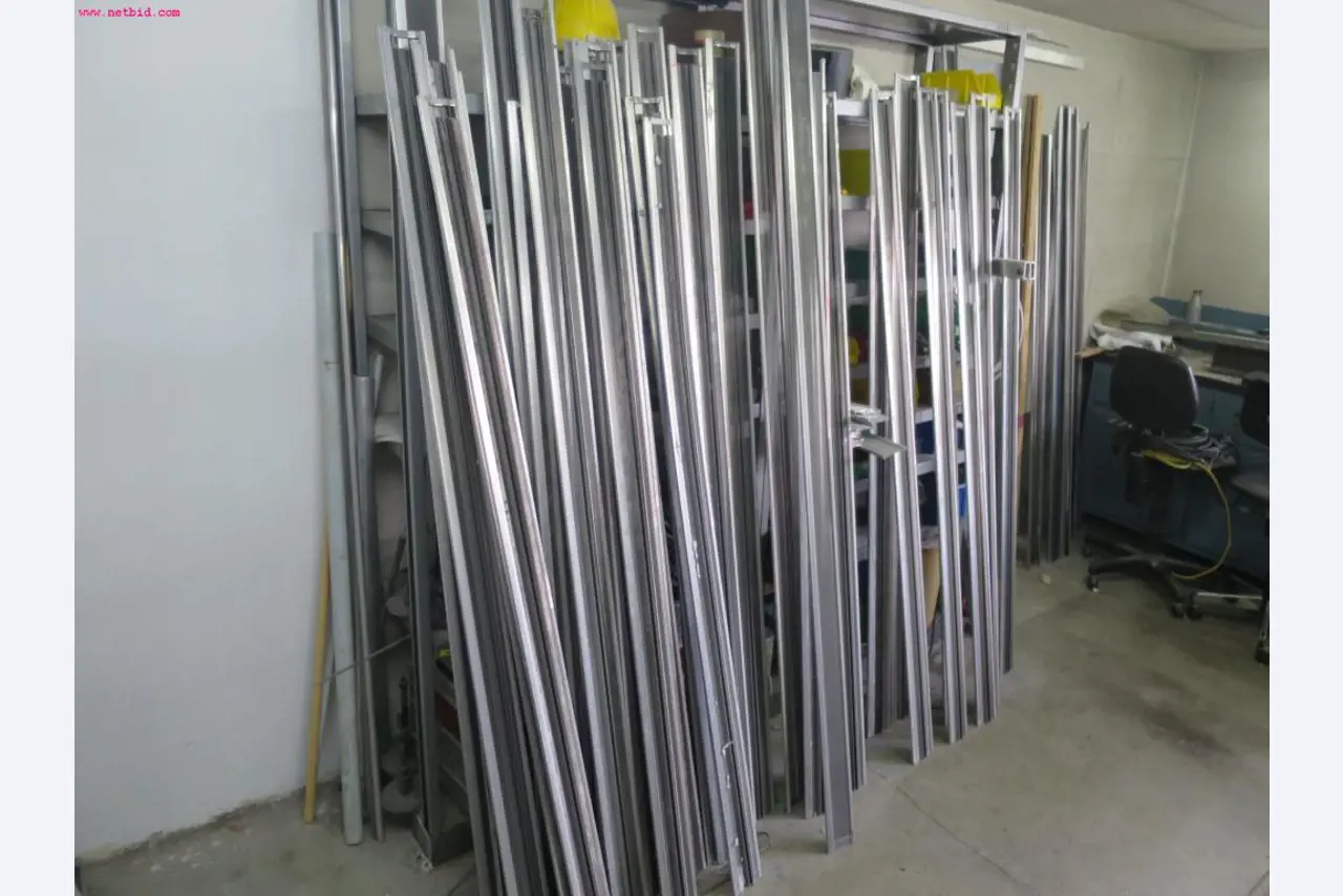 Máquinas dos sectores da fiação, tecelagem e tinturaria - Localização 79787 Lauchringen-1