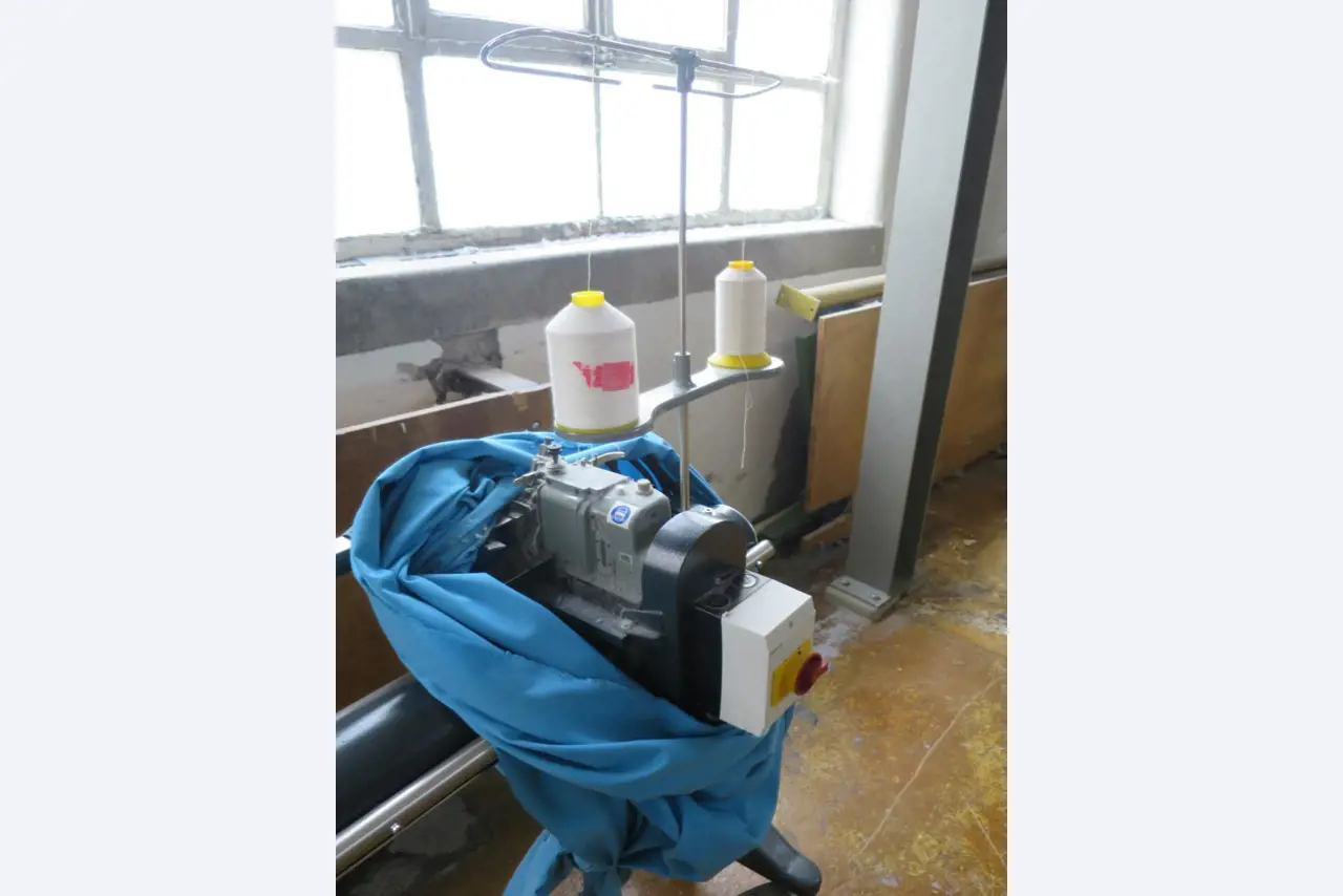 Máquinas dos sectores da fiação, tecelagem e tinturaria - Localização 79787 Lauchringen-1