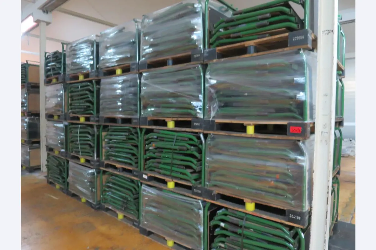 Máquinas dos sectores da fiação, tecelagem e tinturaria - Localização 79787 Lauchringen-1