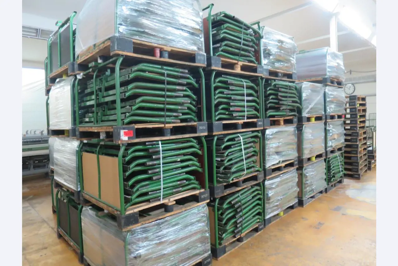 Máquinas dos sectores da fiação, tecelagem e tinturaria - Localização 79787 Lauchringen-1