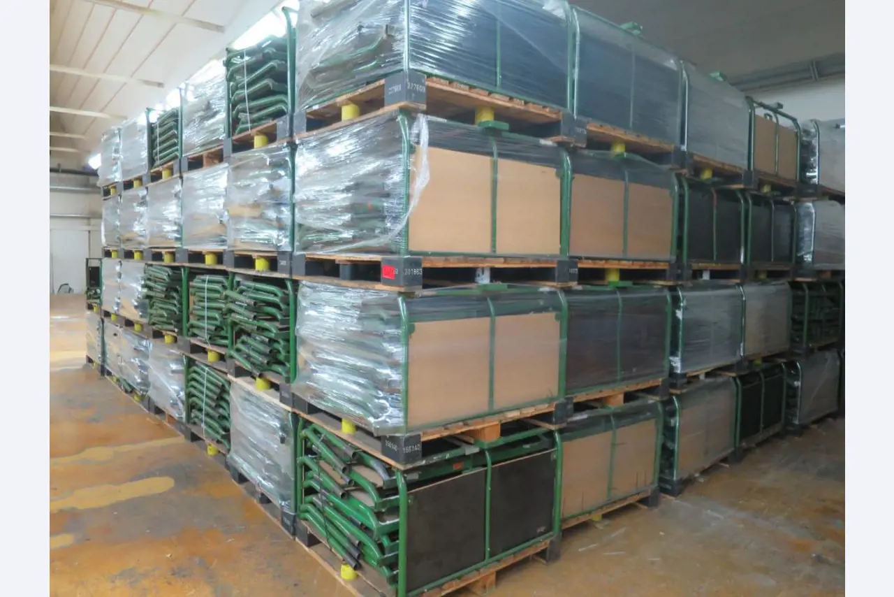 Máquinas dos sectores da fiação, tecelagem e tinturaria - Localização 79787 Lauchringen-1