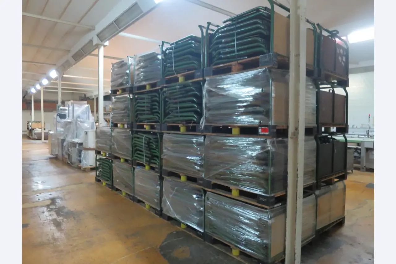 Máquinas dos sectores da fiação, tecelagem e tinturaria - Localização 79787 Lauchringen-1