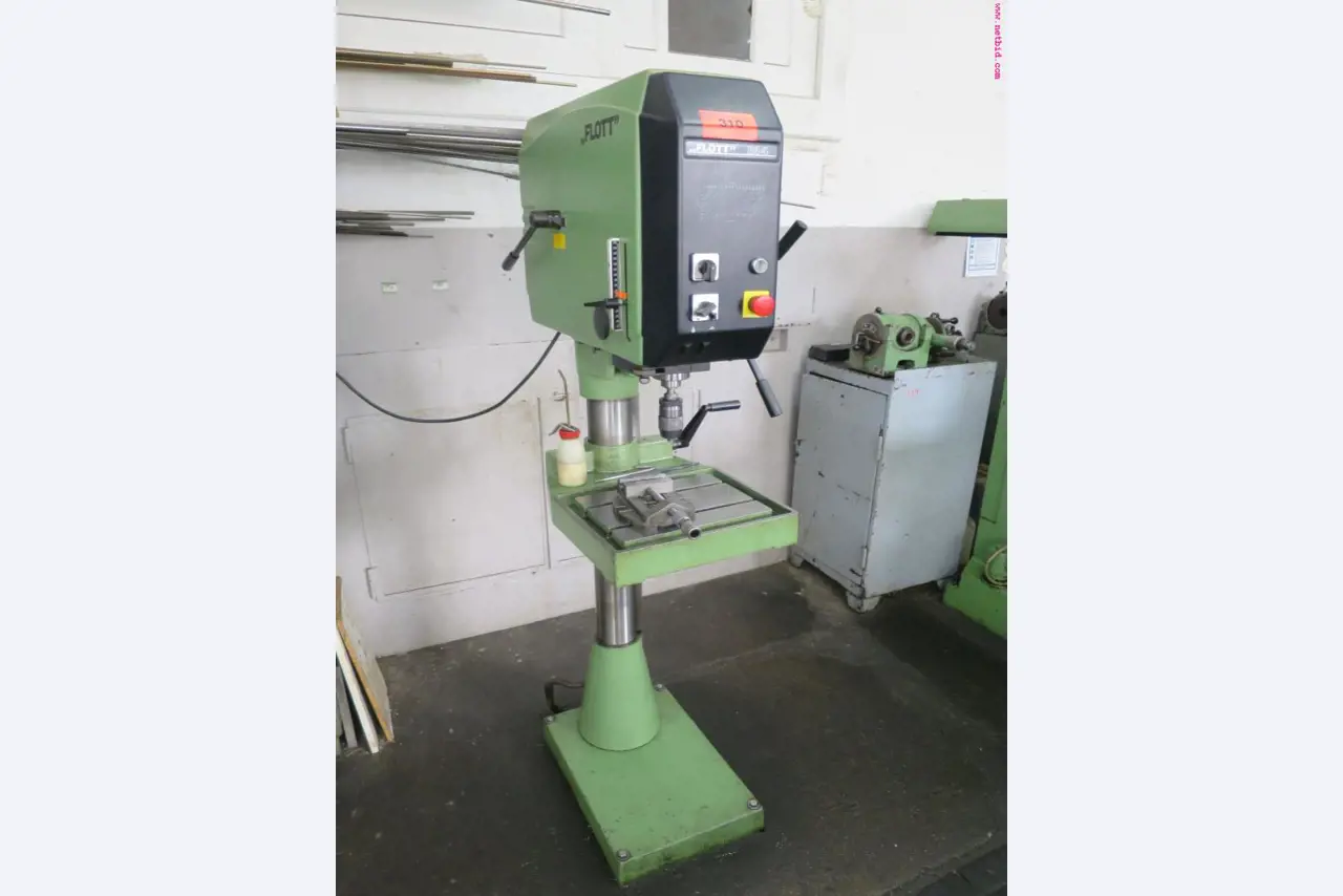 Máquinas dos sectores da fiação, tecelagem e tinturaria - Localização 79787 Lauchringen-1