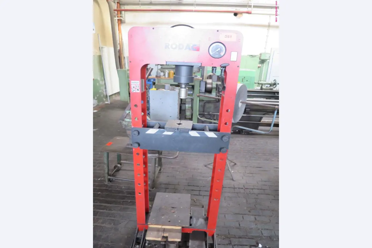 Máquinas dos sectores da fiação, tecelagem e tinturaria - Localização 79787 Lauchringen-1